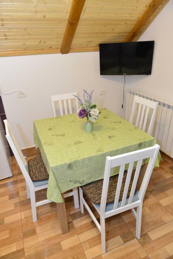 Apartmani Miscevic Josipdol Luaran gambar