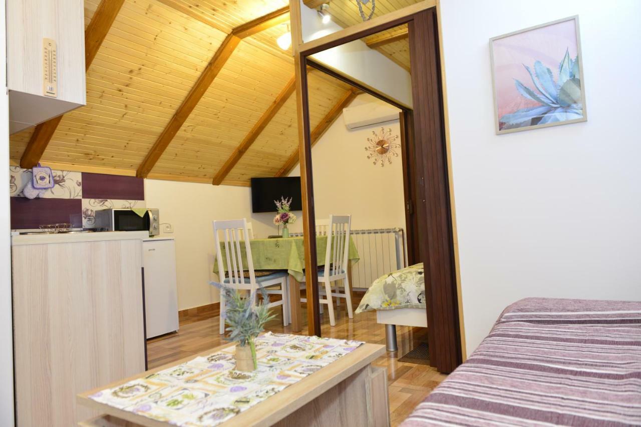 Apartmani Miscevic Josipdol Luaran gambar
