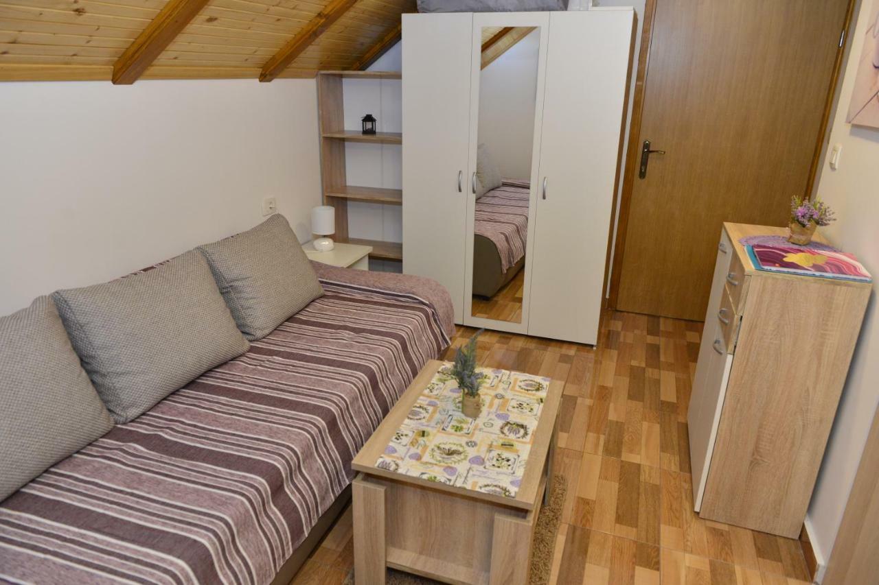 Apartmani Miscevic Josipdol Luaran gambar