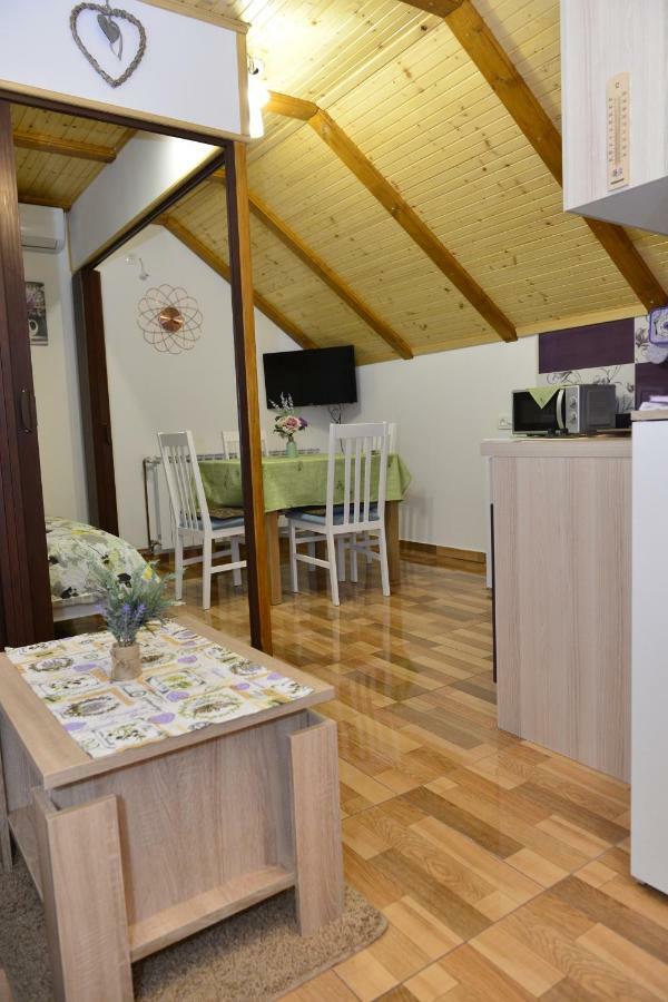 Apartmani Miscevic Josipdol Luaran gambar