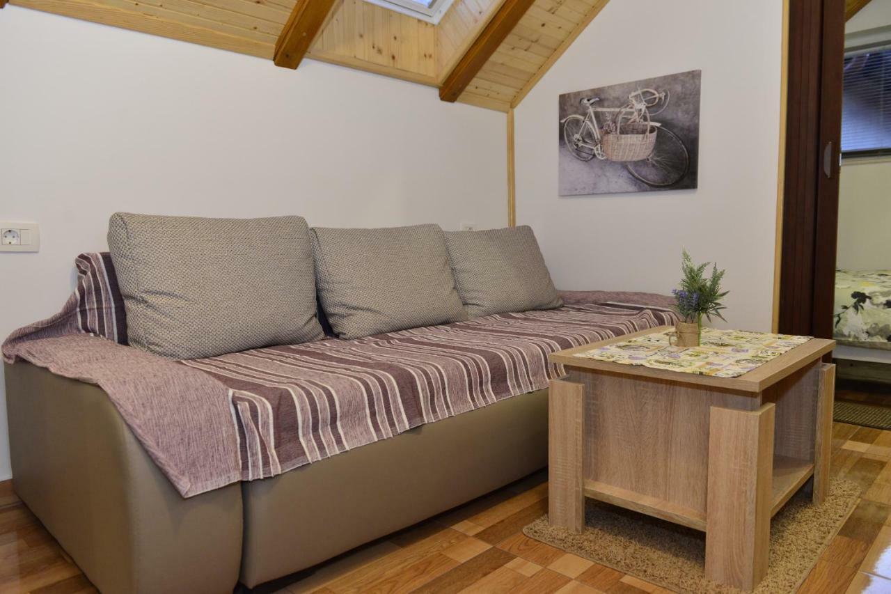 Apartmani Miscevic Josipdol Luaran gambar